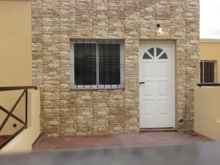 VENTA:Ideal inversor, Complejo de tres departamentos en Villa de Mayo foto 2