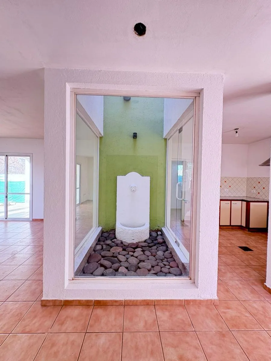 ESPECTACULAR CASA EN LAS HERAS- APTA CRÉDITO. foto 5