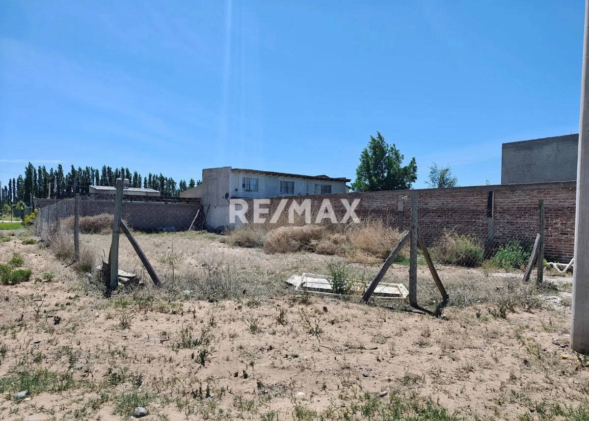 TERRENO EN VENTA EN BARRIO LAS LILAS DE PLOTTIER foto 2