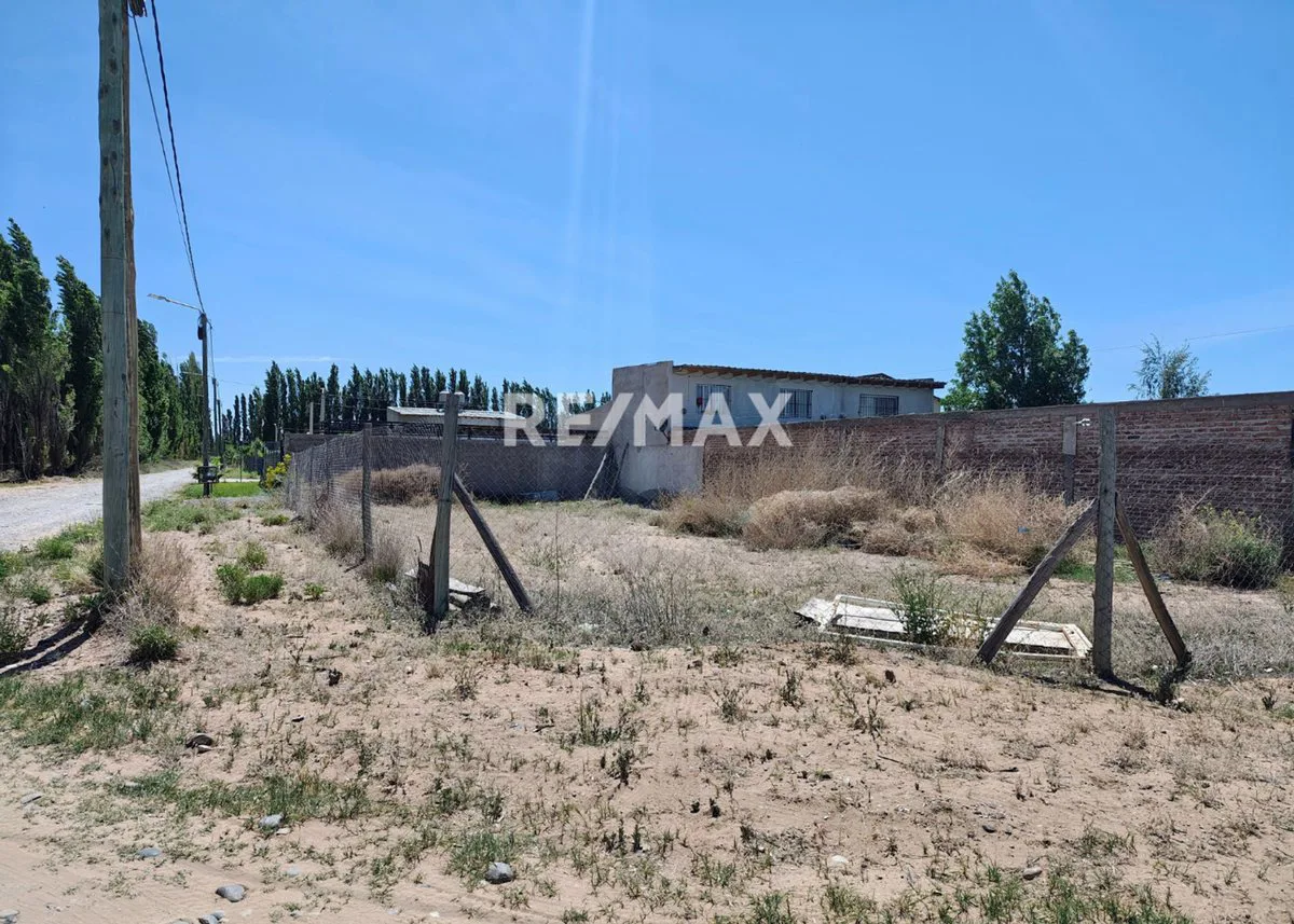 TERRENO EN VENTA EN BARRIO LAS LILAS DE PLOTTIER foto 3
