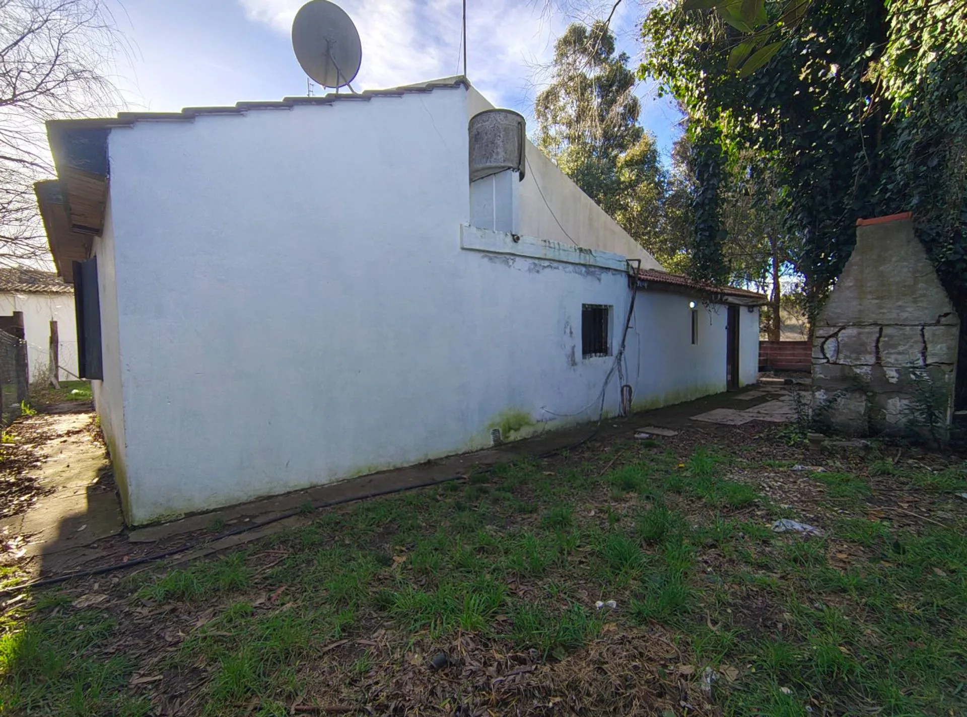 VENTA CASA 3 AMBIENTES A REFACCIONAR FELIX CAMET foto 4