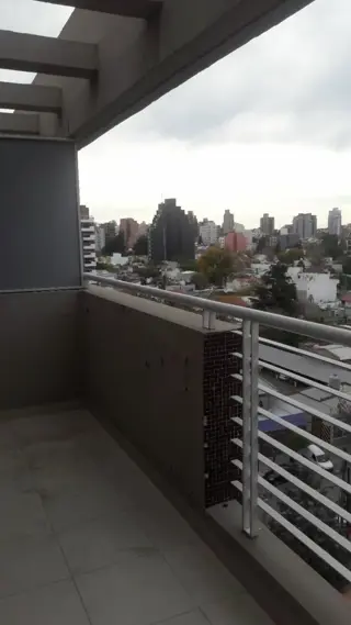 Excelente Departamento 2 Dormitorios con cochera y  Balcon Terraza foto 1