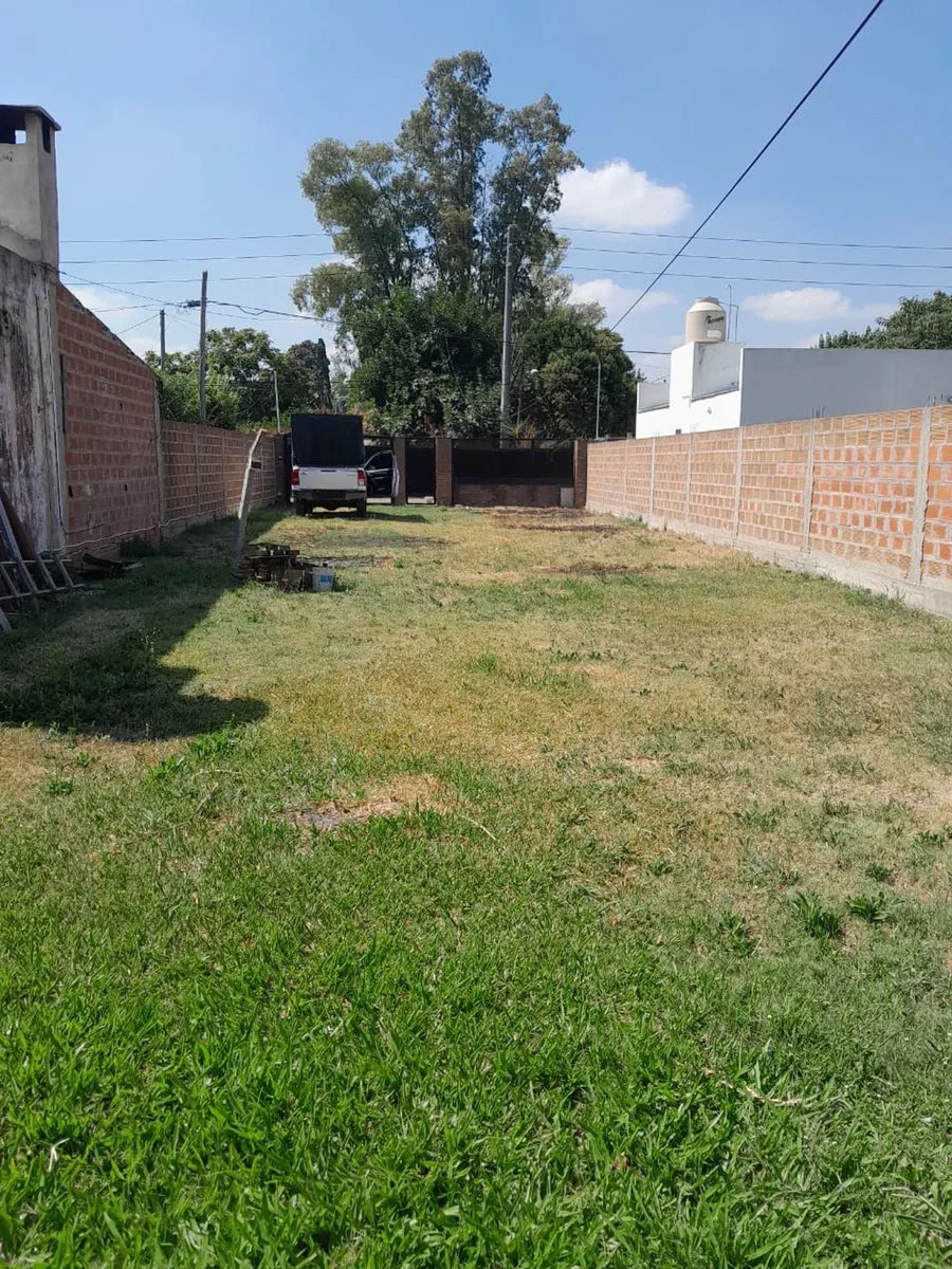 VENTA CASA/QUINCHO SUPER LOTE LA REJA foto 4