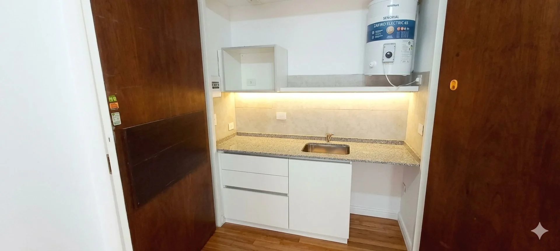 Monoambiente de uso profesional y comercial foto 4