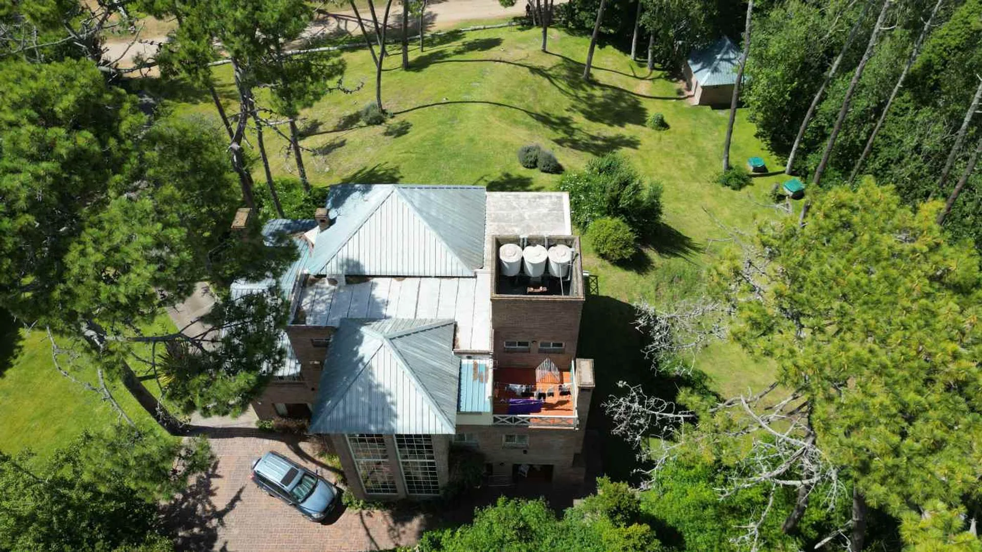Venta Importante Casa en Carilo foto 2
