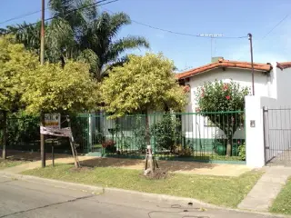 Casa en Venta en Castelar, Morón, Buenos Aires foto 2