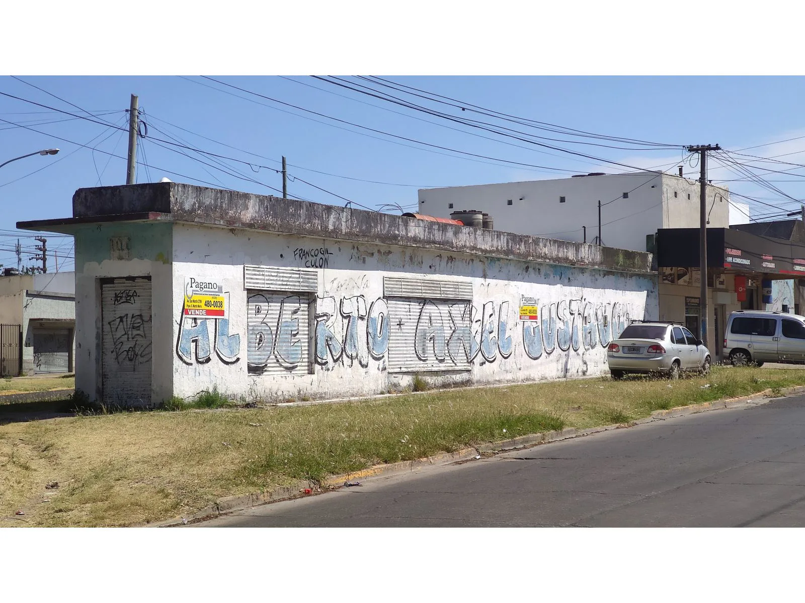 Local Comercial en Esquina Estratégica