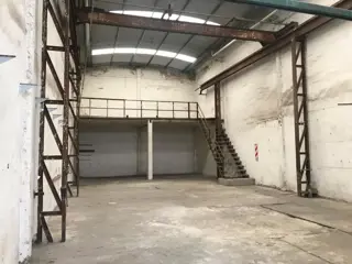 ALQUILER - GALPON 250 M2 - LOMAS DEL MIRADOR foto 1
