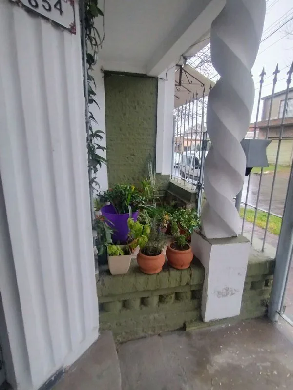 VENTA, PH 4 AMBIENTES PLANTA BAJA, CON COCHERA. HURLINGHAM foto 3