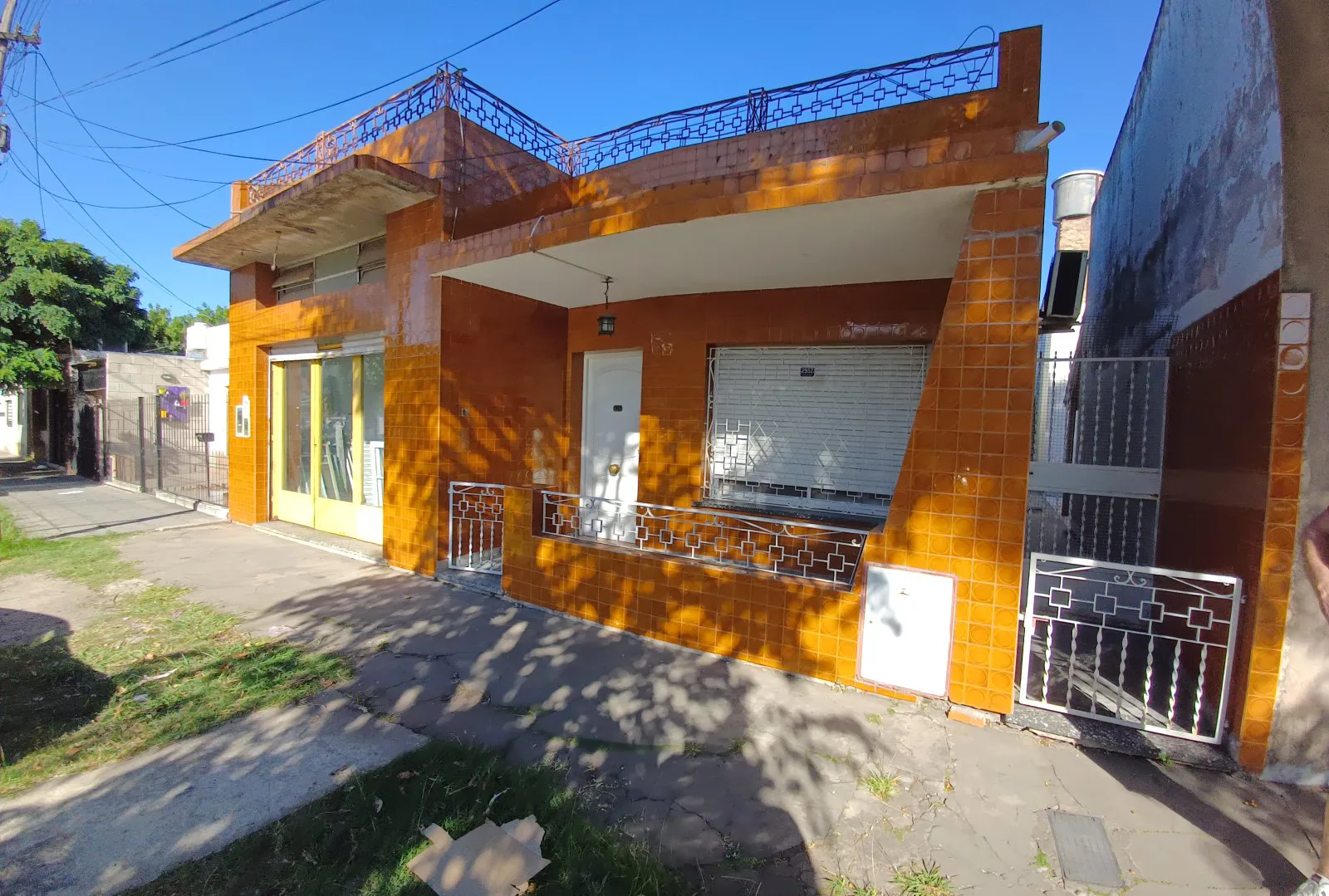 Venta de Casa en Morón Sur - Calle Solari 2900 foto 2