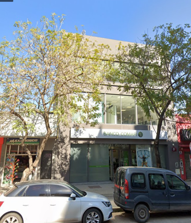 Excelente local en Av. Perón en alquiler