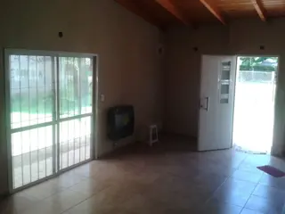Casa 2 dormitorios Avenida America 4688 bis, Funes foto 3