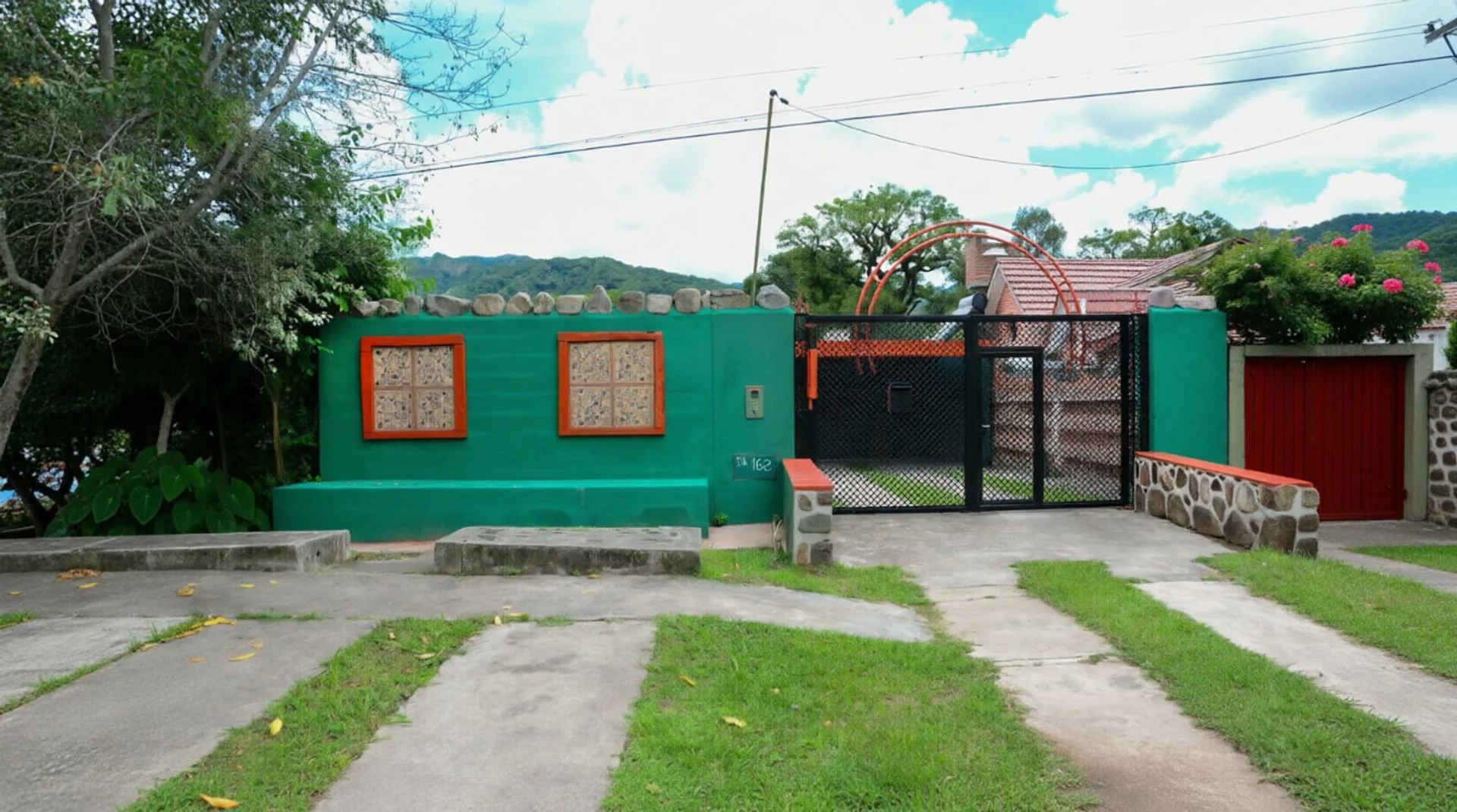 VENTA CASA EN LOZANO S/ Av. EVA PERON foto 2