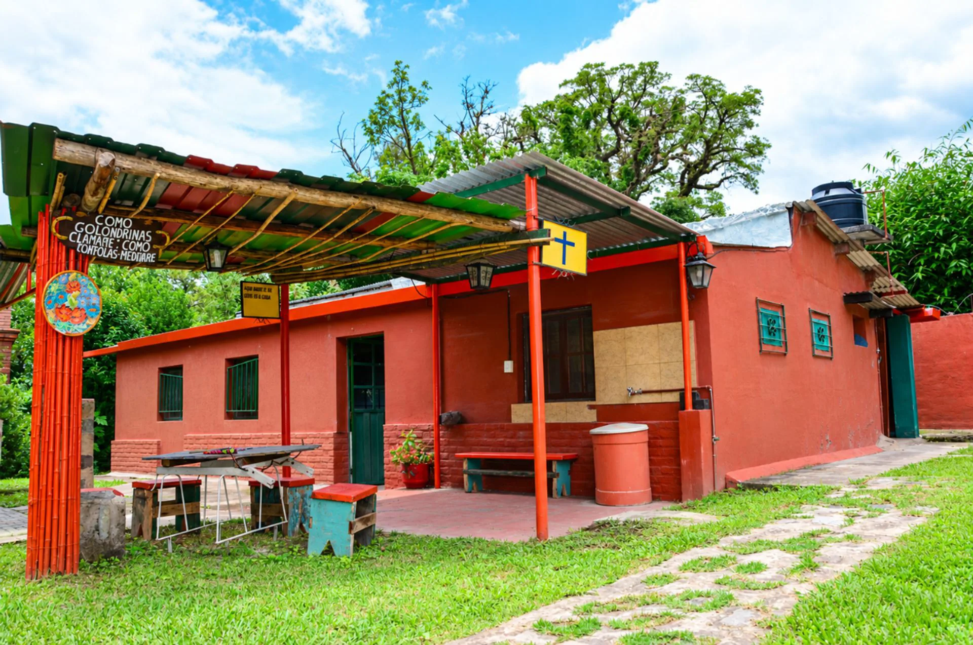 VENTA CASA EN LOZANO S/ Av. EVA PERON foto 3