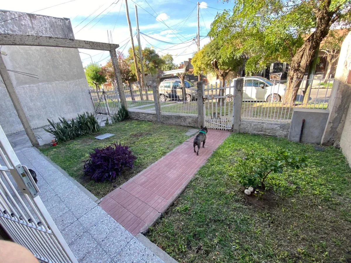 CASA DE 4 AMB LOTE PROPIO-VENTA EN LAFERRERE foto 2