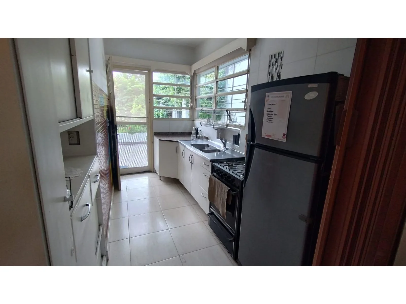 HERMOSA CASA 3 DORMITORIOS EN MORON - APTO CRÉDITO foto 5