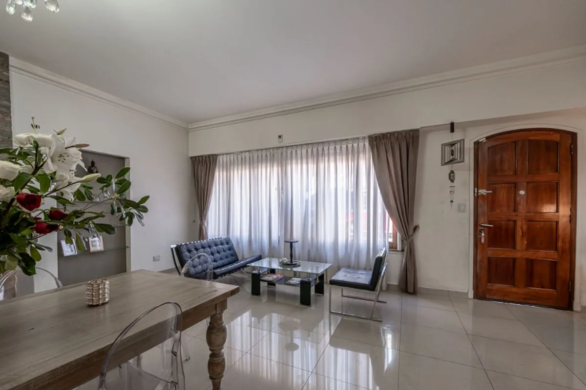 VENTA CASA 6 AMB. VILLA SARMIENTO-PILETA-PARRILLA foto 5