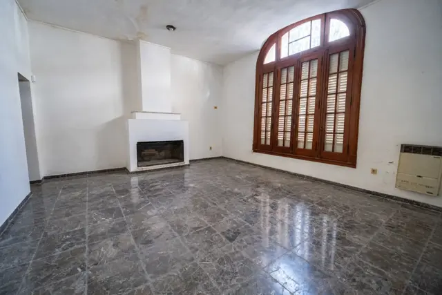 CASA ALQUILER LA PLATA COMERCIAL 10 AMBIENTES