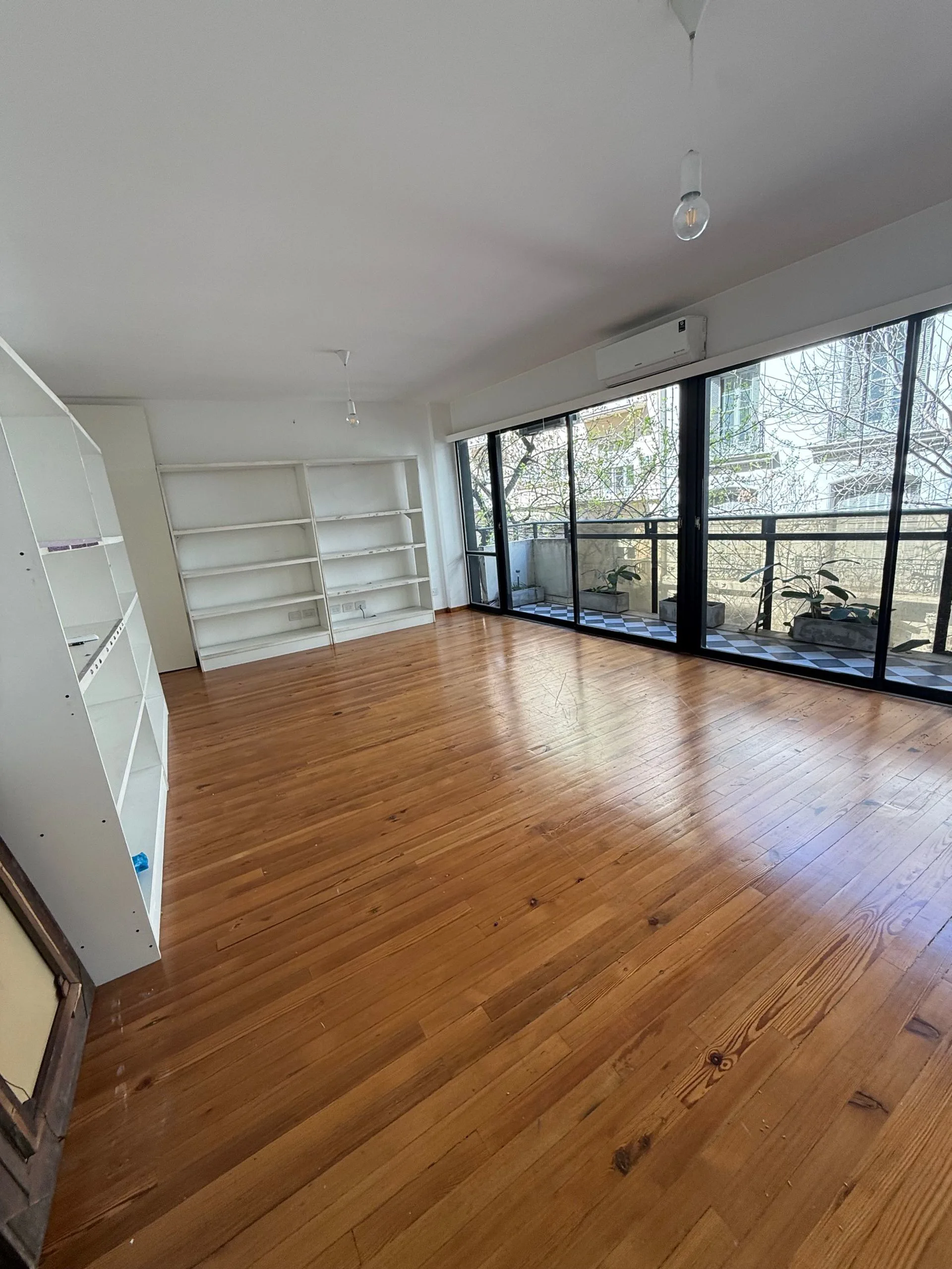 VENTA DEPTO 2 AMB EXC ESTADO C/PATIO EN RECOLETA foto 4