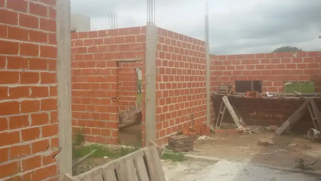 TERRENO CON CONSTRUCCION