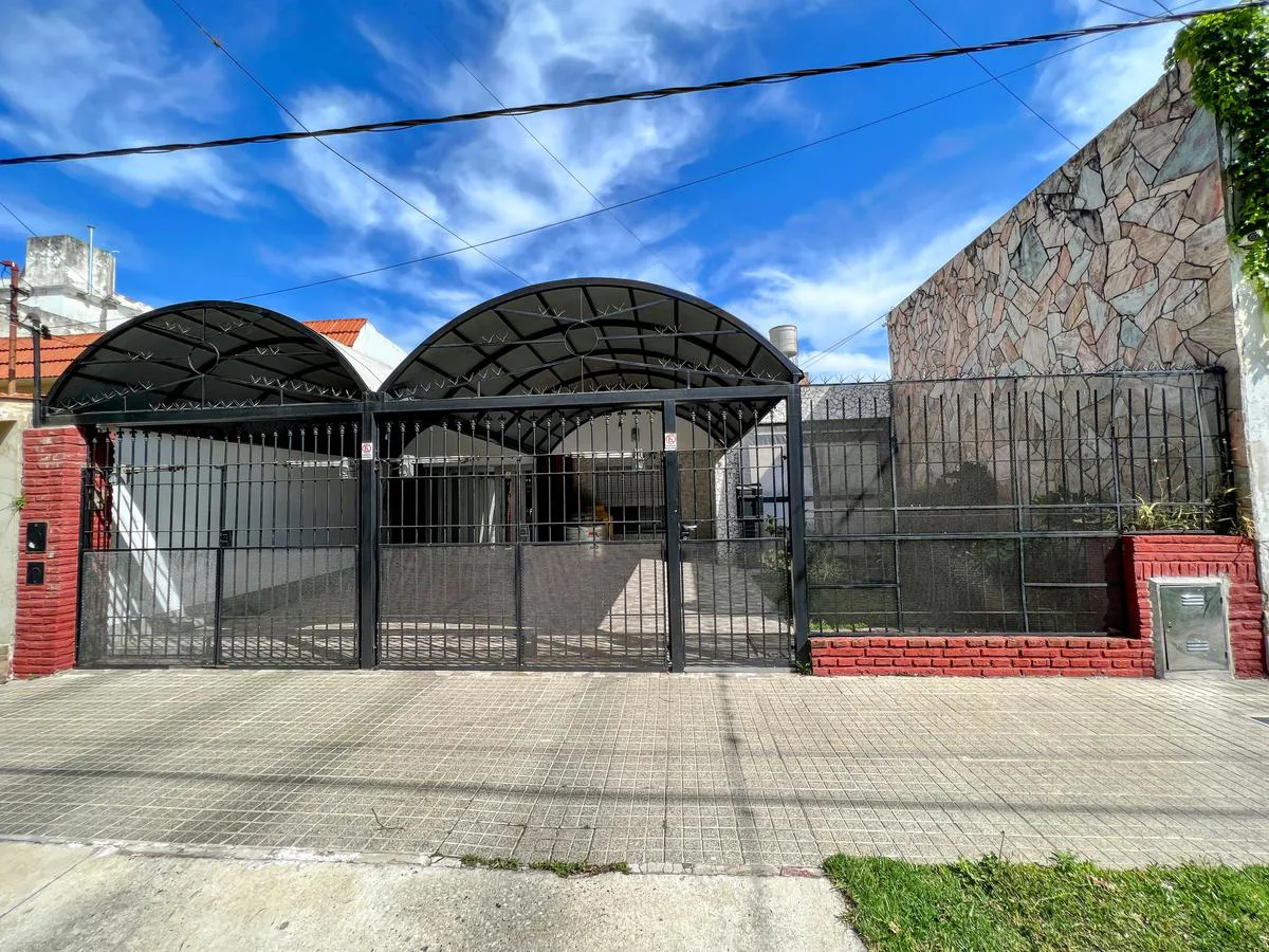 Casa de 4 dormitorios en venta en Alberdi - Castagnino 500 foto 2