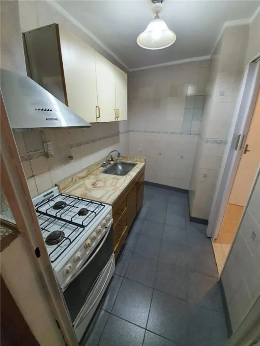 ALQUILER DEPARTAMENTO 2 AMB EN ALMAGRO CON PATIO foto 3