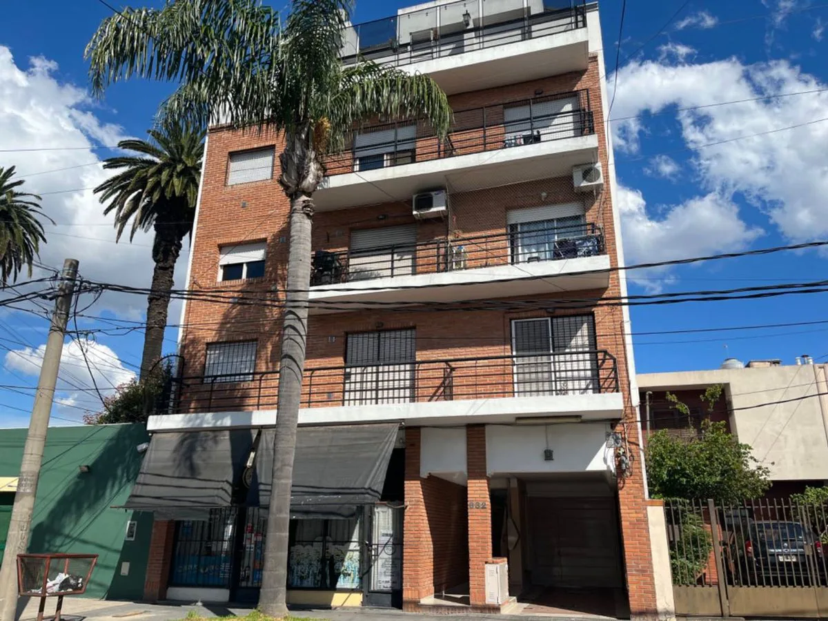 Venta Departamento 2 Ambientes Balcón Ramos Mejía foto 2