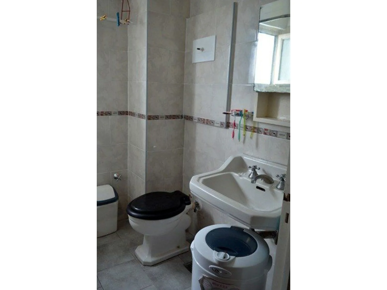 Simple 1-Bedroom Apartment with Ocean View in Miramar, Playa I Building – photo 11 of 16