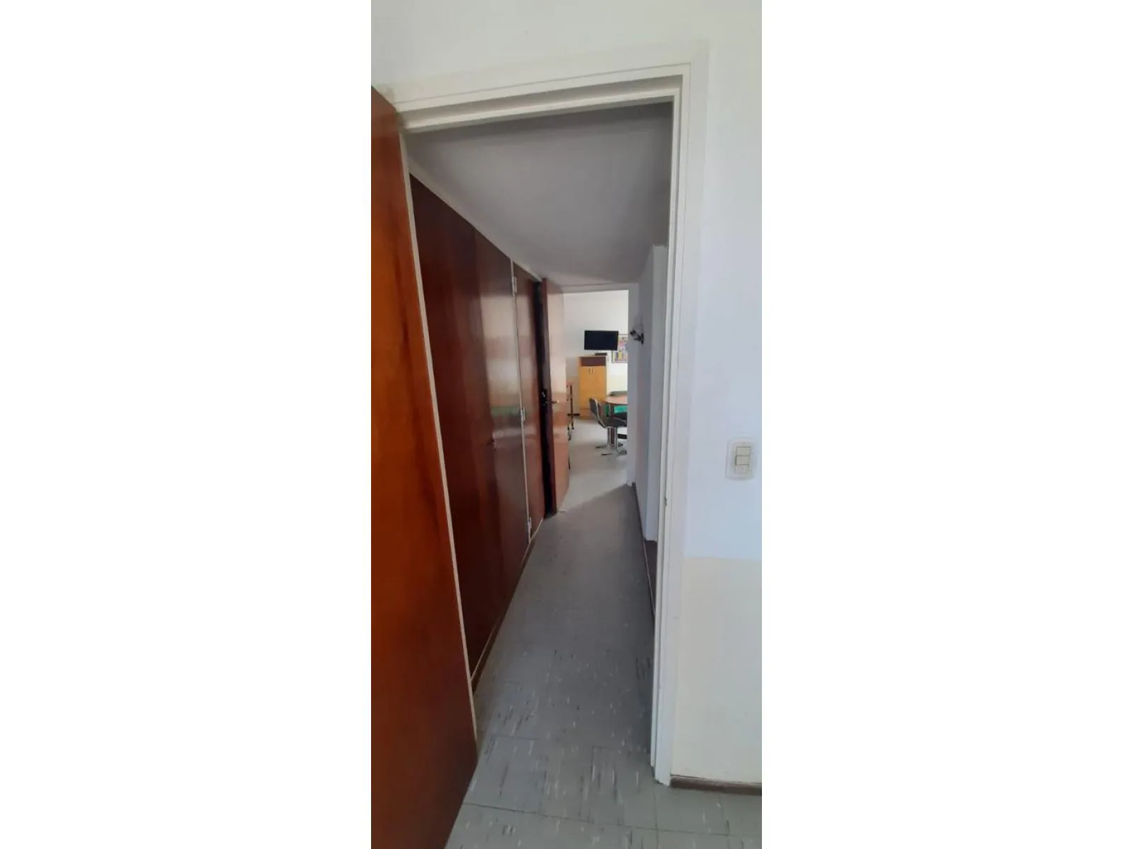 Simple 1-Bedroom Apartment with Ocean View in Miramar, Playa I Building – photo 13 of 16