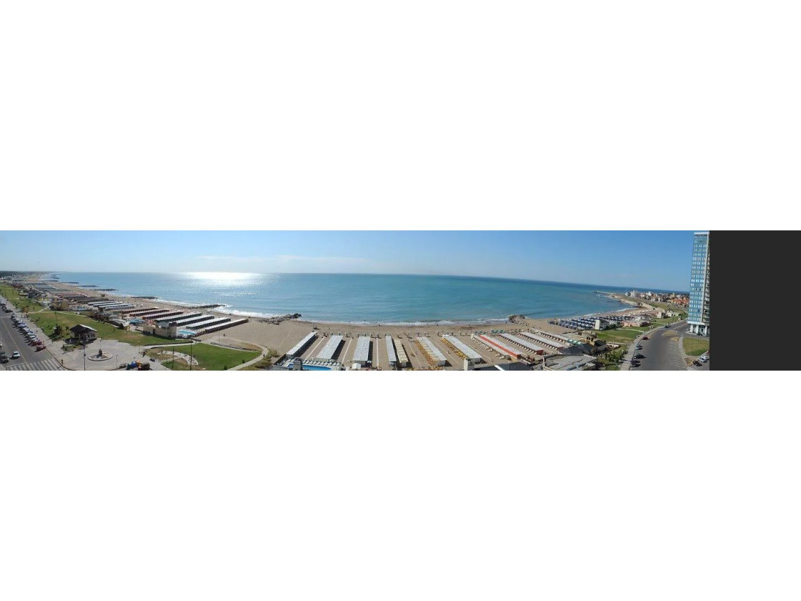 Simple 1-Bedroom Apartment with Ocean View in Miramar, Playa I Building – photo 15 of 16
