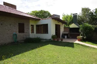 Chalet 5 ambientes en Daprotis entre Roffo y Ortega y Gasset, barrio Caisamar, Mar del Plata. foto 4