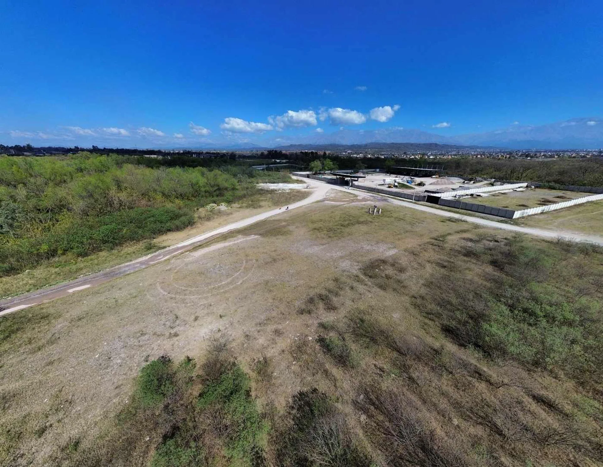 VENTA TERRENO INDUSTRIAL 2830M2 EN RIO BLANCO foto 4