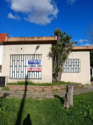 Casa 3 ambientes c/coch cub foto 1