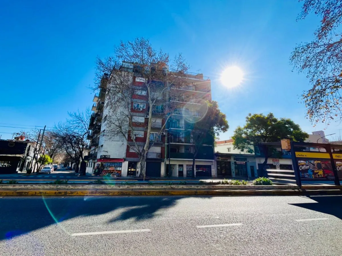 Venta Departamento 3 Ambientes Floresta foto 2