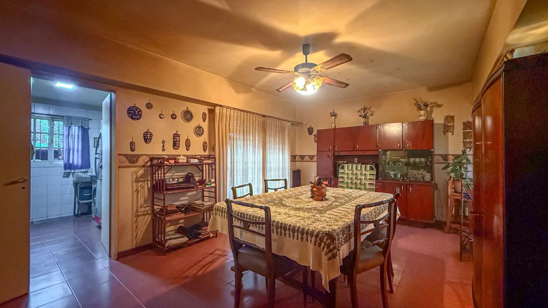 Venta Casa 3 amb  Lomas del Golf con amplio parque foto 5