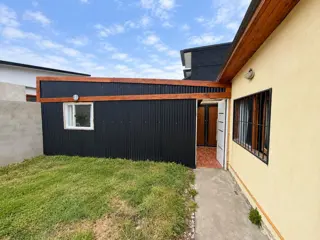 PH con gran patio en venta, Ushuaia, 5 ambientes foto 3