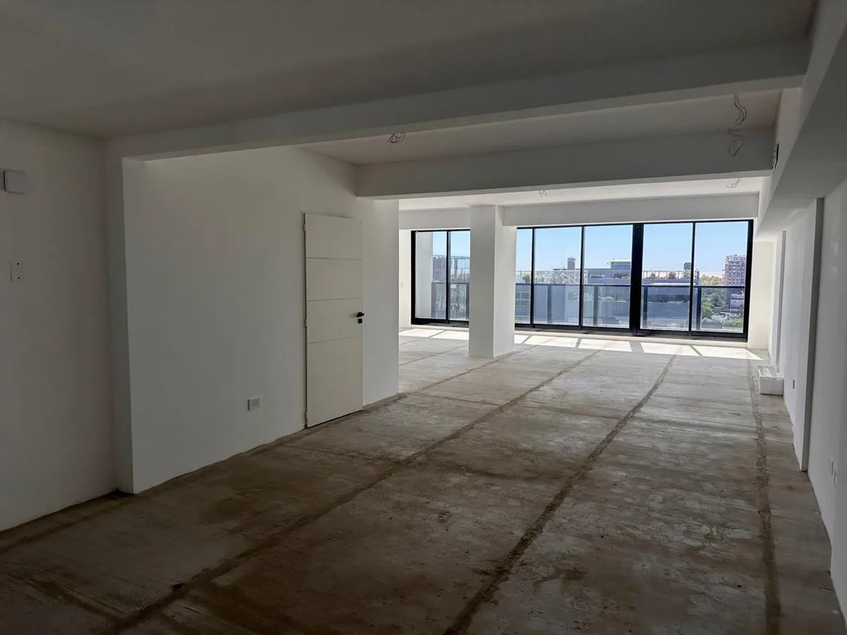 Venta Oficina Av Libertador Belgrano Piso Alto Río foto 2
