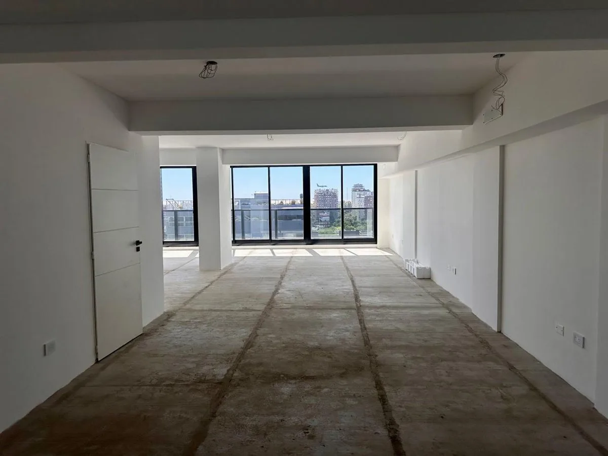 Venta Oficina Av Libertador Belgrano Piso Alto Río foto 3