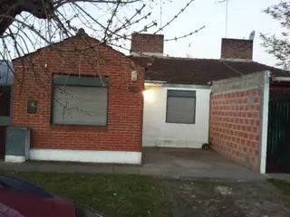 190 e/ 42 y 43 CASA VENTA foto 1