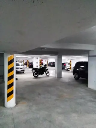 Excelente cochera ubicada en el centro de Castelar foto 5