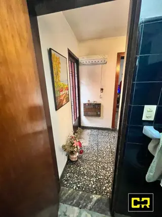 Muy linda casa lote propio de 3 ambientes. foto 2