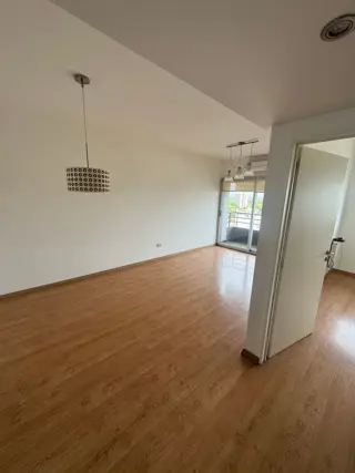 Alquiler Departamento de 2 Ambientes en Les Bruyeres, Banfield. foto 4