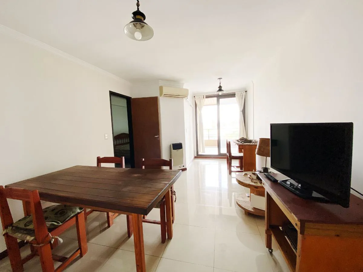 Departamento de 1 dormitorio en venta en barrio General Paz foto 2