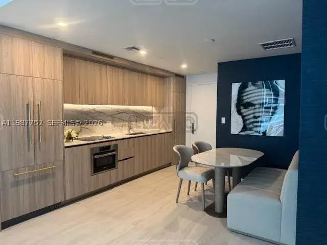 485 Brickell Ave #2306 400