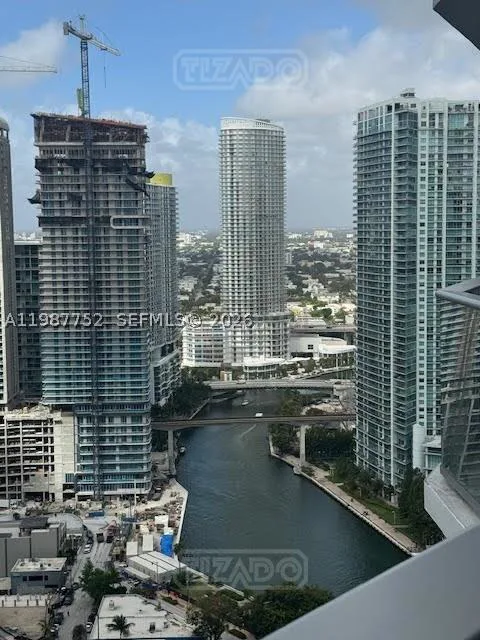 485 Brickell Ave #2306 400 foto 4
