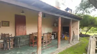 Venta de casa en San Lorenzo ( 1400 m2) 3dorm c/parque y piscina. foto 3
