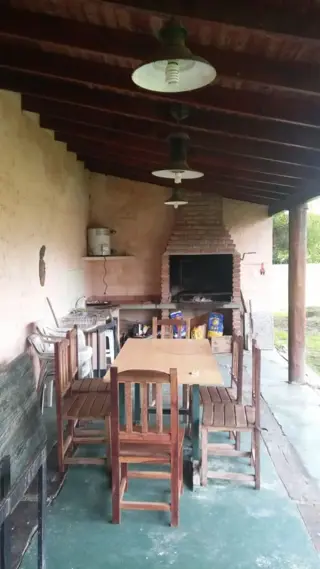Venta de casa en San Lorenzo ( 1400 m2) 3dorm c/parque y piscina. foto 5