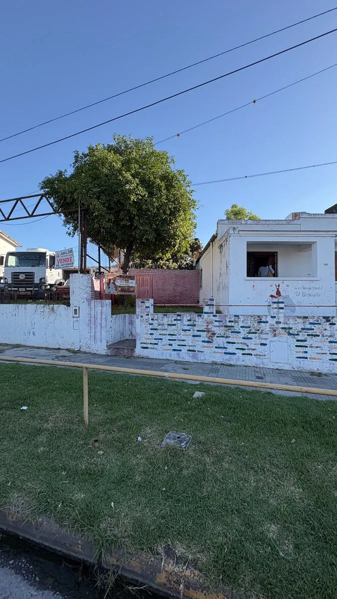 Casa o gran terreno comercial Almafuerte y Artigas foto 4