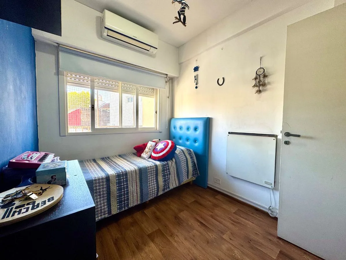 VENTA DEPARTAMENTO SEMIPISO 3 AMB BALCÓN FLORESTA foto 3