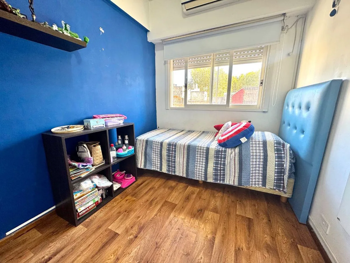 VENTA DEPARTAMENTO SEMIPISO 3 AMB BALCÓN FLORESTA foto 4